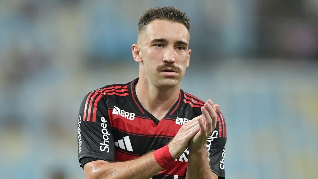 Léo Ortiz está voando pelo Flamengo - Foto: Thiago Ribeiro/AGIF.
