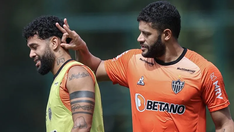 Hulk e Otávio no Atlético-MG. Foto: Pedro Souza / Atlético