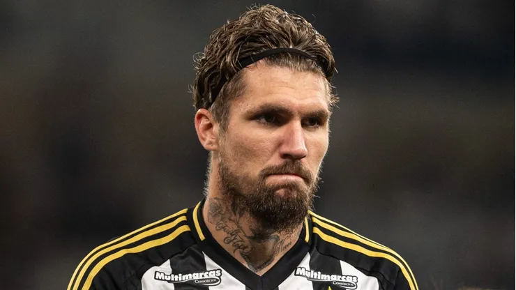 Jogador não quer deixar o Galo - Foto: Alessandra Torres/AGIF.