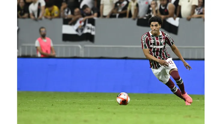 Gabriel Fuentes jogador do Fluminense durante partida contra o Vasco no estádio Mane Garrincha pelo campeonato Carioca 2025. Foto: Mateus Bonomi/AGIF