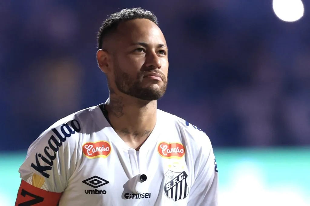 Neymar critica bola do Estadual