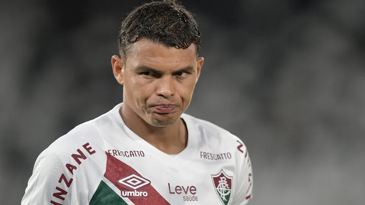 Thiago Silva jogador do Fluminense durante partida contra o Botafogo no estádio Engenhão pelo campeonato Carioca 2025.