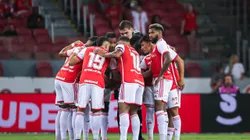 Jogadores do Internacional antes da partida contra Avenida no estádio Beira-Rio pelo campeonato Gaúcho 2025. Foto: Maxi Franzoi/AGIF