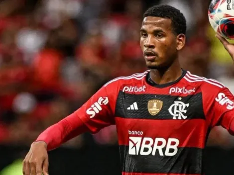 Cleiton, zagueiro do Flamengo expulso, tem apoio de Filipe Luis