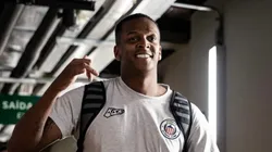 Jô com a camisa do Itabirito