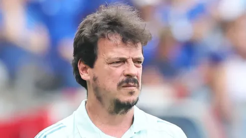 Fernando Diniz revela que Cruzeiro ficou próximo de acertar com o Luciano