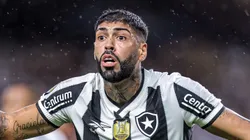 Barboza é um dos expulsos após confusão generalizada em clássico - Foto: Fernando Torres/AGIF