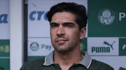 Abel Ferreira acompanha equipe do Palmeiras - Foto: Ettore Chiereguini/AGIF