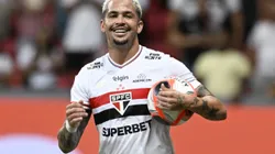 DF - BRASILIA - 13/02/2025 - PAULISTA 2025, SAO PAULO X VELO CLUBE - Luciano jogador do Sao Paulo comemora seu gol durante partida contra o Velo Clube no estadio Mane Garrincha pelo campeonato Paulista 2025. Foto: Mateus Bonomi/AGIF