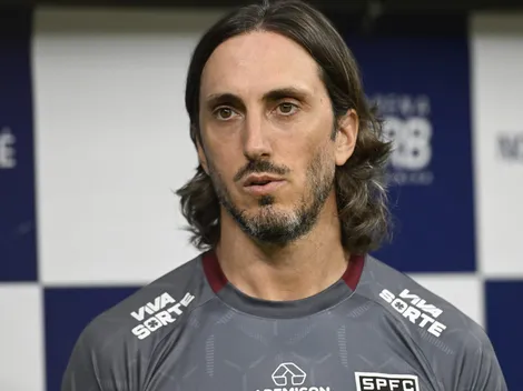 Zubeldía irrita torcida ao deixar Ryan Francisco no banco