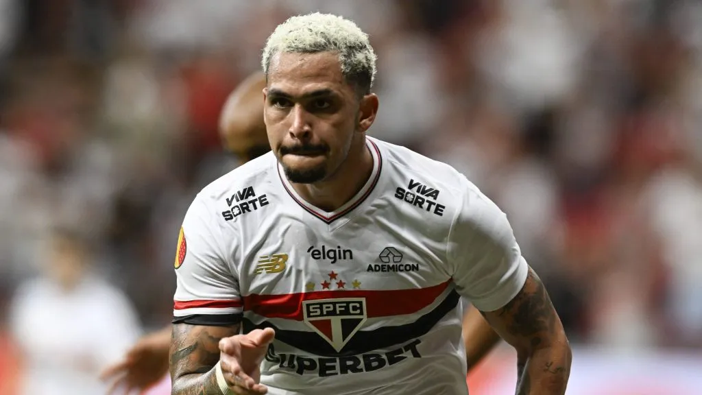 Luciano em partida do São Paulo