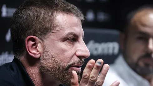 Pedrinho tem alerta ligado nos bastidores do Vasco