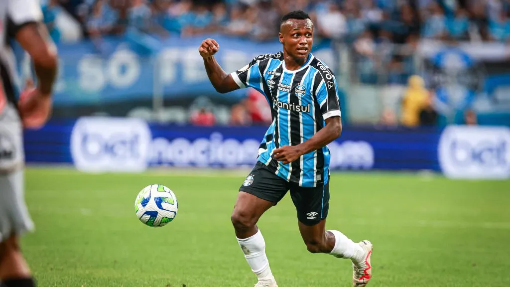 Novo reforço do Botafogo. Foto: Maxi Franzoi/AGIF