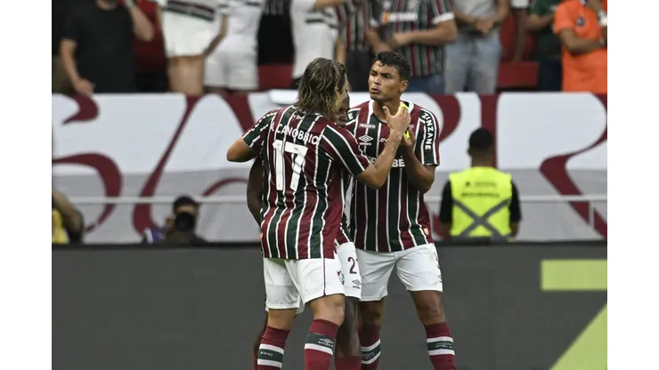 Thiago Silva jogador do Fluminense comemora seu gol durante partida contra o Vasco no estádio Mane Garrincha pelo campeonato Carioca 2025. Foto: Mateus Bonomi/AGIF