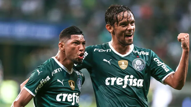 Rony e Scarpa jogando juntos. Foto: Marcello Zambrana/AGIF