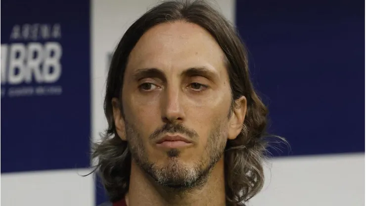 Zubeldía durante empate em Brasília.