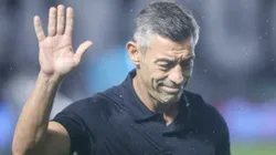 Santos opta por manter Pedro Caixinha.