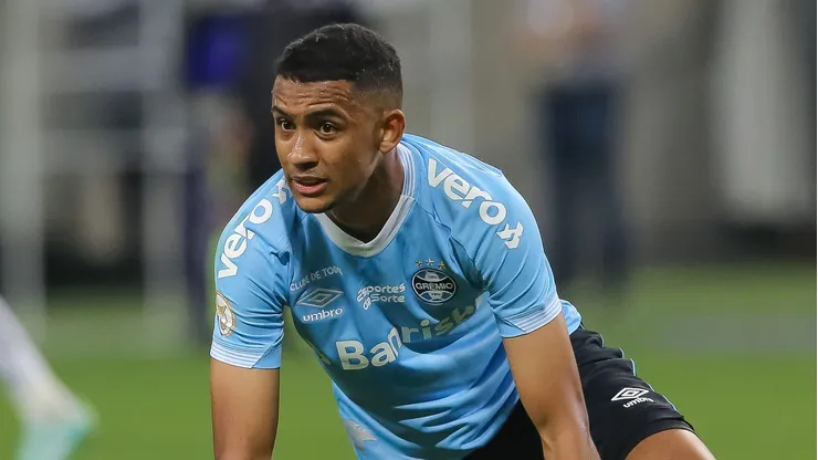 André Henrique, atacante do Grêmio
