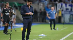 Gustavo Quinteros técnico do Grêmio durante partida contra o Pelotas no estádio Arena do Grêmio pelo campeonato Gaúcho 2025. Foto: Maxi Franzoi/AGIF