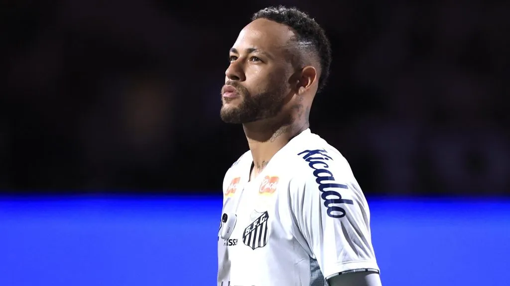 Neymar Jr. jogador do Santos durante partida contra o Corinthians no estádio Arena Corinthians pelo campeonato Paulista 2025. Foto: Marcello Zambrana/AGIF