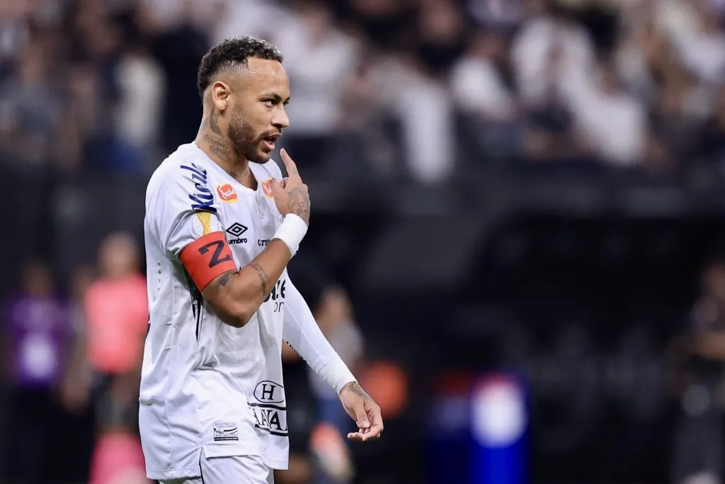 SP – SAO PAULO – 12/02/2025 – PAULISTA 2025, CORINTHIANS X SANTOS – Neymar Jr. jogador do Santos durante partida contra o Corinthians no estadio Arena Corinthians pelo campeonato Paulista 2025. Foto: Marcello Zambrana/AGIF