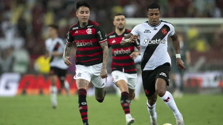 David jogador do Vasco durante partida contra o Flamengo. Foto: Jorge Rodrigues/AGIF