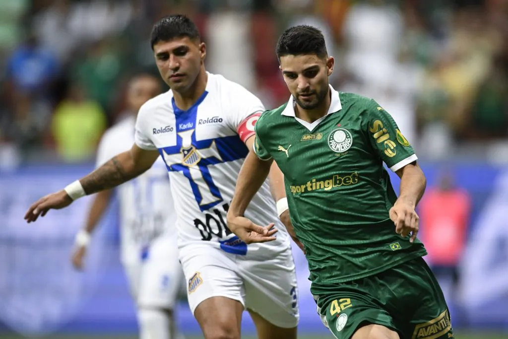 Flaco López durante o confronto no Paulistão 2025. Foto: Mateus Bonomi/AGIF