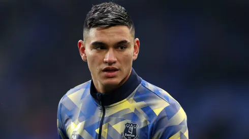 Alcaraz, meia argentino do Flamengo, emprestado ao Everton-ING - Foto: Lewis Storey/Getty Images