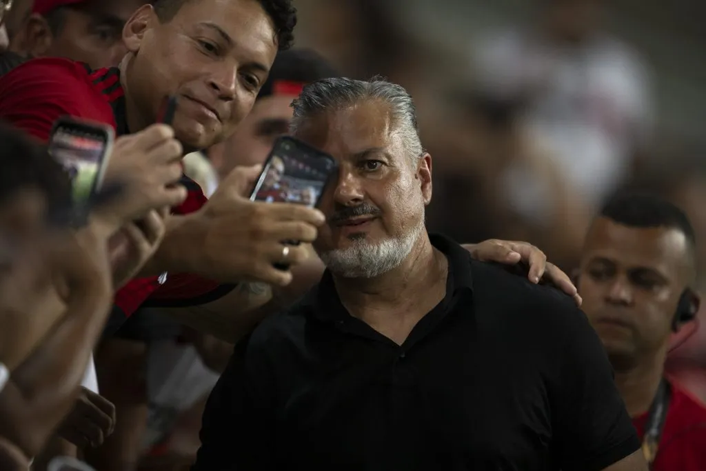 RJ – RIO DE JANEIRO – 12/02/2025 – CARIOCA 2025, FLAMENGO X BOTAFOGO – Jose Boto diretor de futebol do Flamengo antes da partida contra o Botafogo no estadio Maracana pelo campeonato Carioca 2025. Foto: Jorge Rodrigues/AGIF