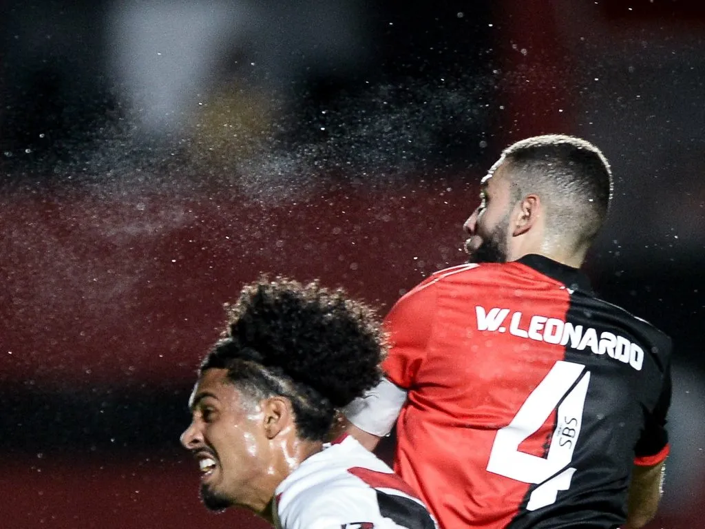 BA – SALVADOR – 11/02/2025 – COPA DO NORDESTE 2025, VITORIA X FERROVIARIO – Wagner Leonardo jogador do Vitoria durante partida contra o Ferroviario no estadio Barradao pelo campeonato Copa Do Nordeste 2025. Foto: Jhony Pinho/AGIF