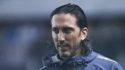 SP - SANTOS - 01/02/2025 - PAULISTA 2025, SANTOS X SAO PAULO - Zubeldia tecnico do Sao Paulo durante partida contra o Santos no estadio Vila Belmiro pelo campeonato Paulista 2025. Foto: Reinaldo Campos/AGIF