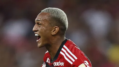 Wesley vive grande fase no Fla.