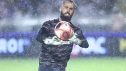 SP - SANTOS - 01/02/2025 - PAULISTA 2025, SANTOS X SAO PAULO - Jandrei ogador do Sao Paulo durante aquecimento antes da partida contra o Santos no estadio Vila Belmiro pelo campeonato Paulista 2025. Foto: Reinaldo Campos/AGIF