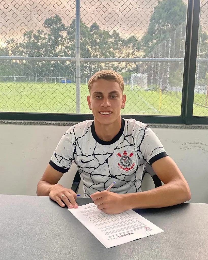 Caio Garcez, zagueiro destaque da Copinha – Foto: Reprodução/Instagram