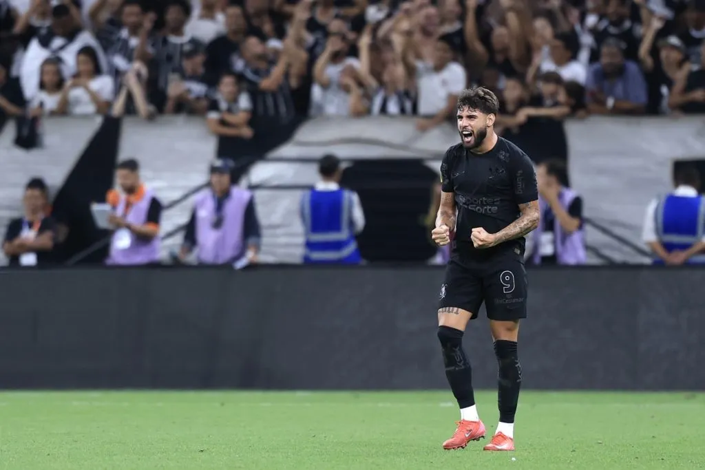 Corinthians venceu o Santos na última rodada do Paulistão com dois gols de Yuri Alberto. Foto: Marcello Zambrana/AGIF