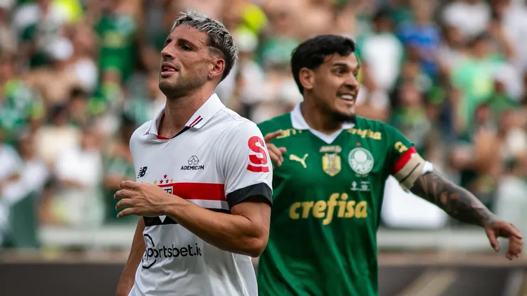 Calleri jogador do Sao Paulo durante partida contra o Palmeiras. Foto: Fernando Moreno/AGIF