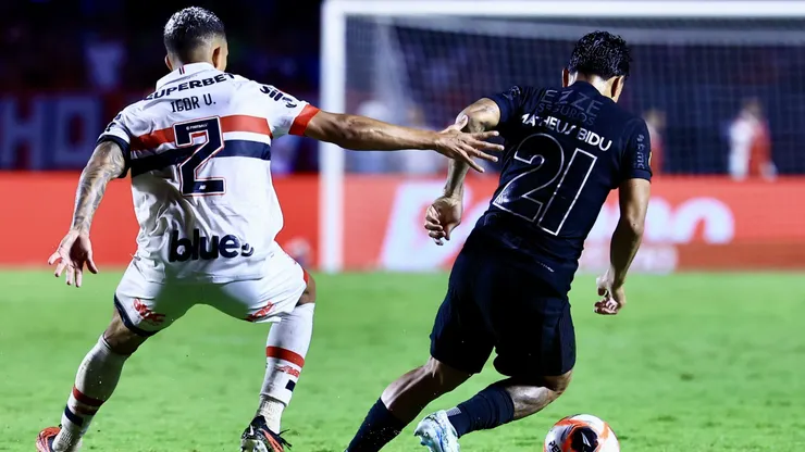 Bidu falhou em gol contra o São Paulo.