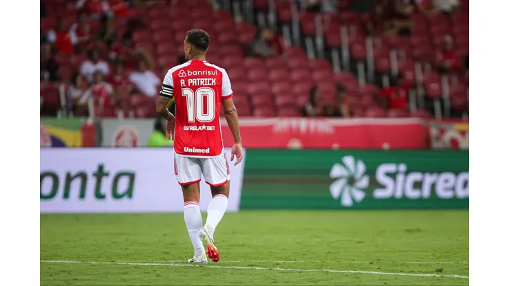 Alan Patrick desfalcará o Internacional no Gaúcho.