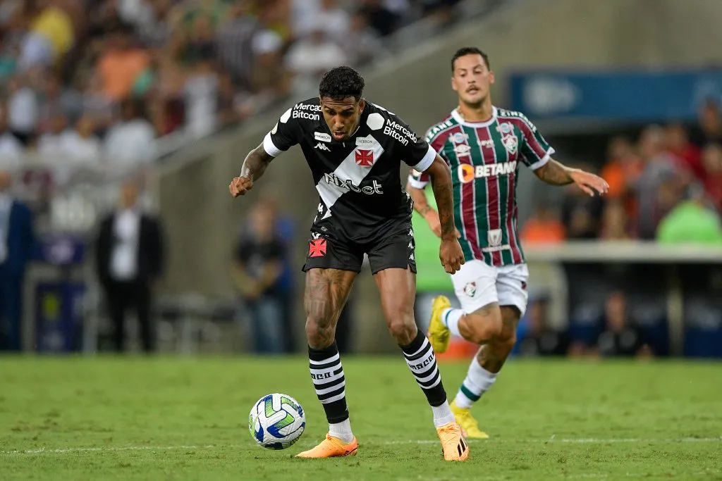 RJ – RIO DE JANEIRO – 06/05/2023 – BRASILEIRO A 2023, FLUMINENSE X VASCO – Rwan Cruz jogador do Vasco durante partida contra o Fluminense no estadio Maracana pelo campeonato BRASILEIRO A 2023. Foto: Thiago Ribeiro/AGIF