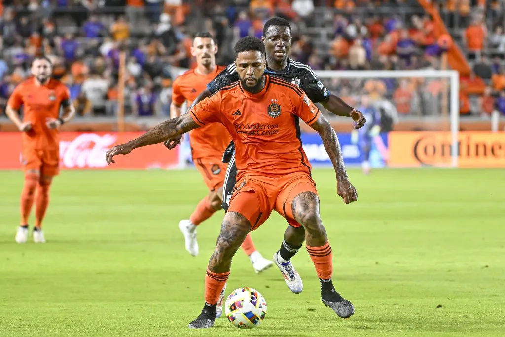 Micael em partida pelo Houston Dynamo. Photo by Logan Riely/Getty Images