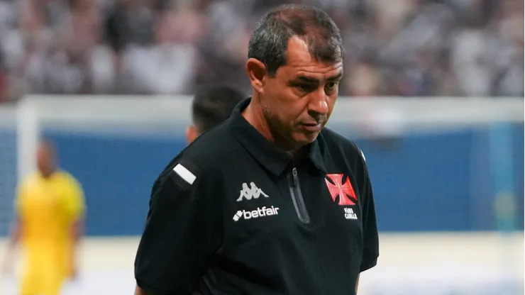Carille é conhecido por seus times jogarem com esquemas defensivos