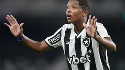 RJ - RIO DE JANEIRO - 26/01/2025 - CARIOCA 2025, BOTAFOGO X BANGU - Yarlen jogador do Botafogo durante partida contra o Bangu no estadio Engenhao pelo campeonato Carioca 2025. Foto: Thiago Ribeiro/AGIF