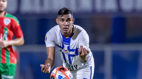 Villian durante partida contra a Lusa