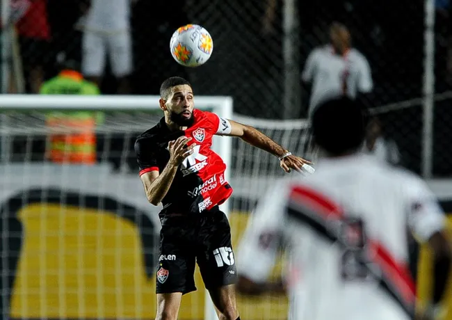 Wagner Leonardo, do Vitoria, durante partida contra o Ferroviário no Barradão pela Copa Do Nordeste 2025. Foto: Jhony Pinho / AGIF