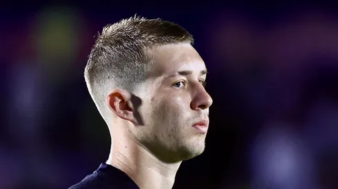 Charles durante jogo do Timão contra o Bragantino.