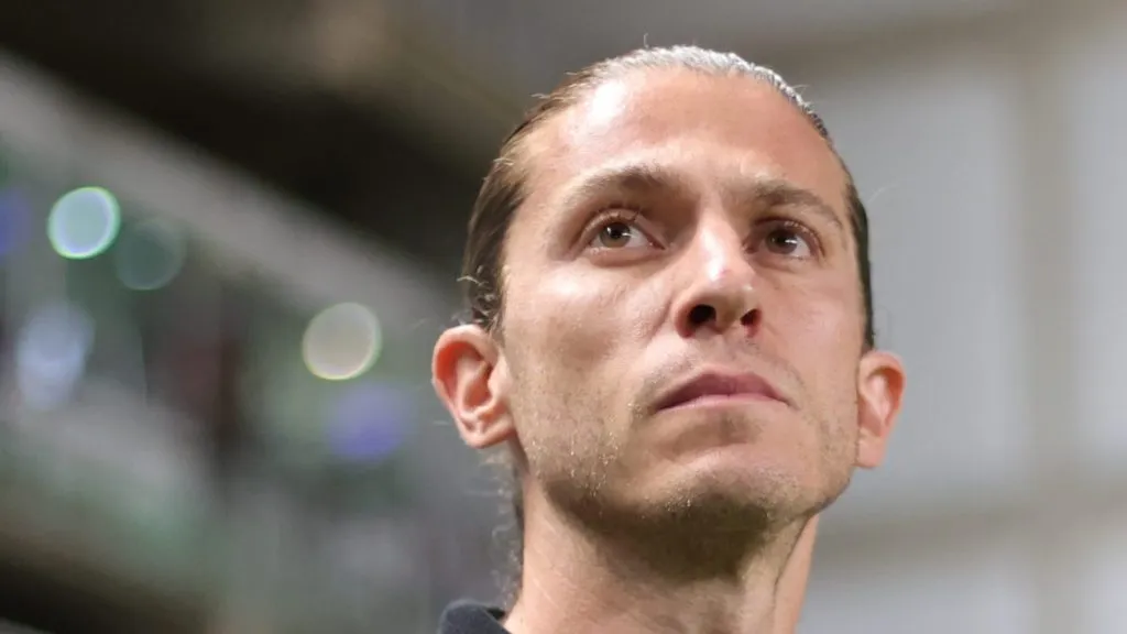 Foto: Gilson Lobo/AGIF – Filipe Luís prega respeito ao rival e disse que o latera do Flamengo errou.