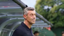 Pedro Caixinha, do Santos, durante partida contra o Velo Clube, em Rio Claro. Foto: Roberto Gardinalli / AGIF