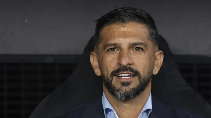 Emiliano Díaz auxiliar-técnico do Corinthians durante partida contra o Racing no estádio Arena Corinthians pelo campeonato Copa Sul-Americana 2024. Foto: Anderson Romão/AGIF