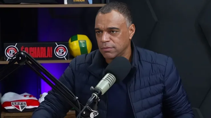 Denílson em registro no "Charla Podcast" (Reprodução - YouTube)