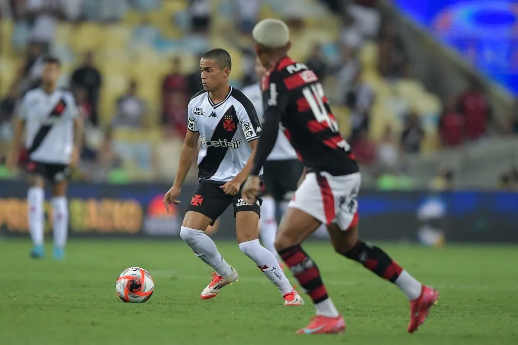 Zuccarello em campo no clássico contra o Flamengo. Foto: Thiago Ribeiro/AGIF